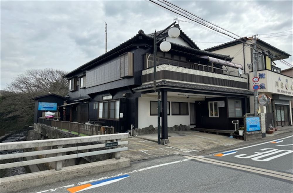 海近の大型ゲストハウス