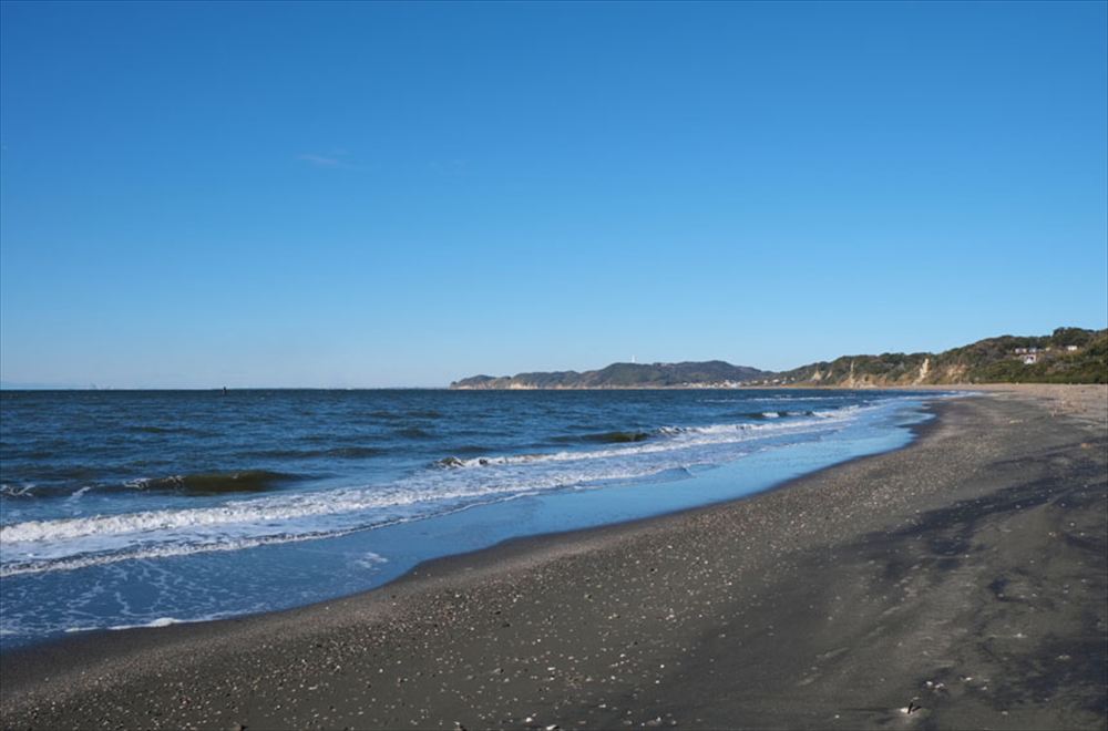 海徒歩1分。暮らしやすさが整う好立地