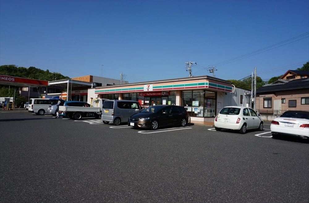 コンビニ徒歩15分