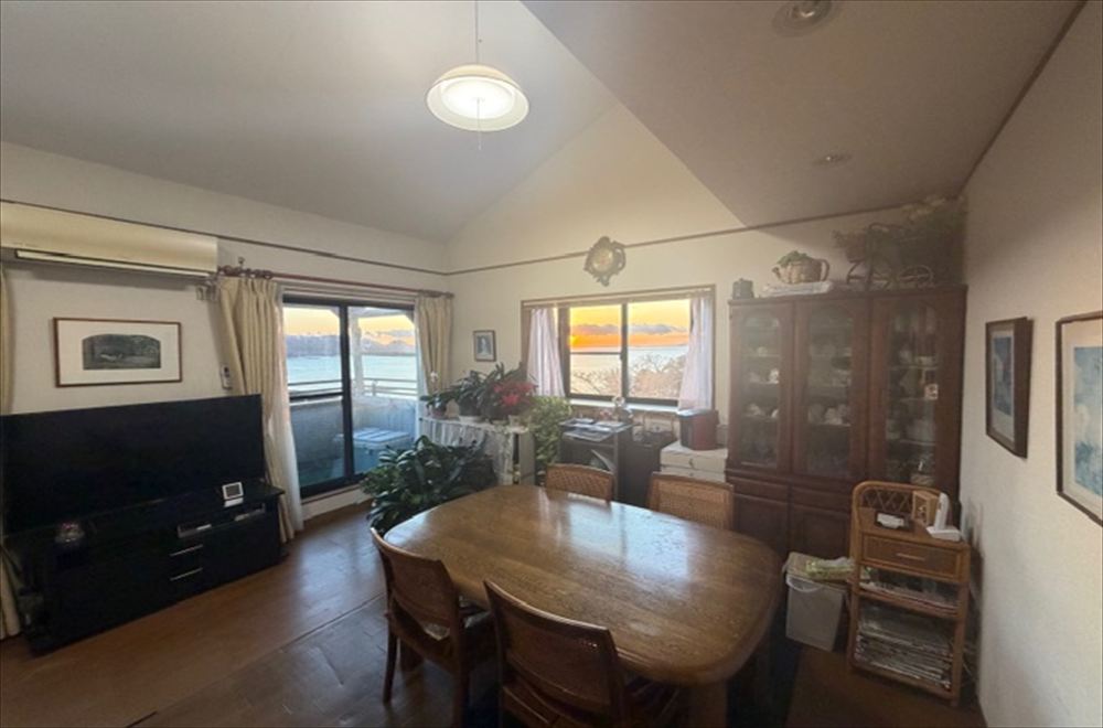 都心から約1時間、週末は海のある暮らし