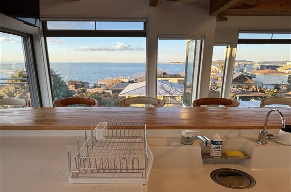 海と富士を望む高台のセカンドハウス