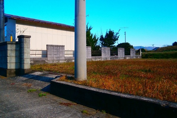 入口と北側隣地